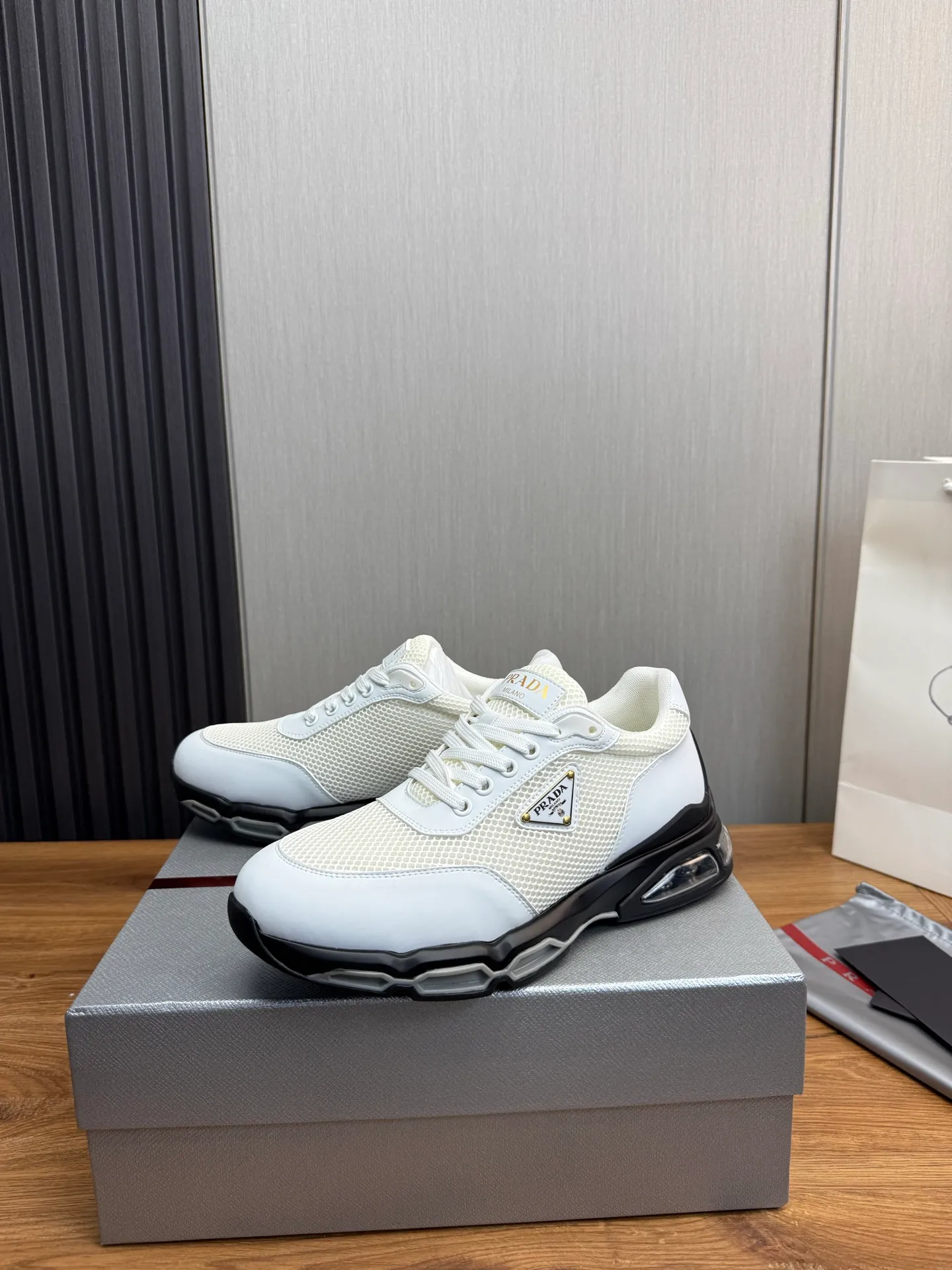 Men's shoes 💰640💰 [PRADA] Men's shoes are popular in the counter, high-quality shipments ✔️Official website synchronization, original cowhide with mesh surface + cowhide lining, 1⃣️:1⃣️reproduction, original air cushion original bottom, 38-45 (customized at 45)